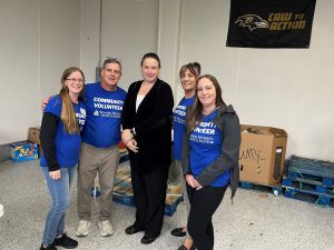 Arundel Federal Savings Bank employees volunteering at City of Refuge, Baltimore